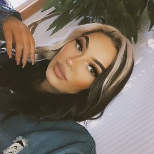 Meet your Posher, Cayla